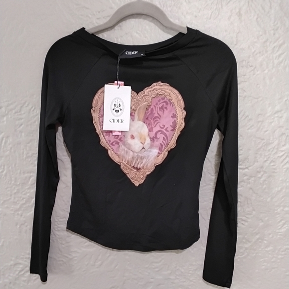 New CIDER Wome's Shirt with Bunny Heart Design Size M - Picture 5 of 7